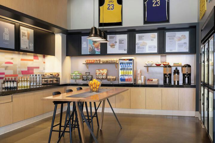 Breakfast area