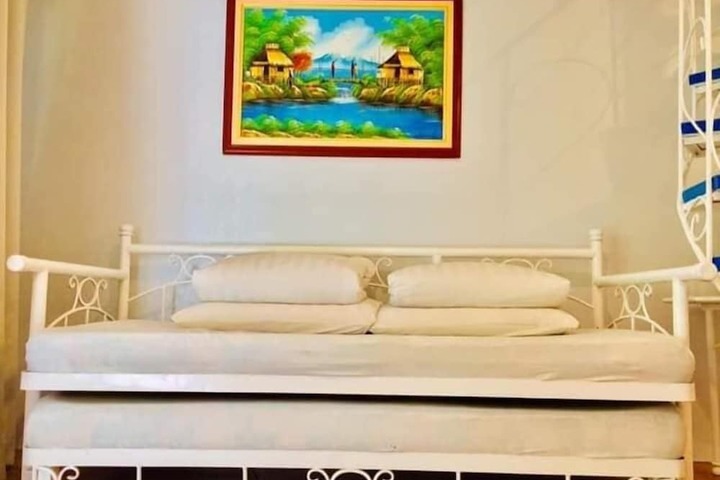 Room 8 of 23