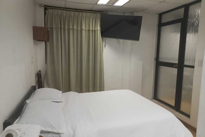 Room 9 of 23