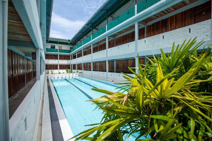 Pool 45 of 64