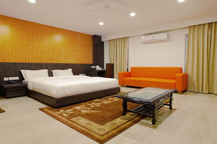 Room 8 of 19