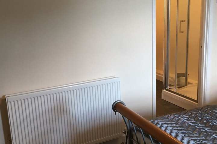 Room 6 of 27