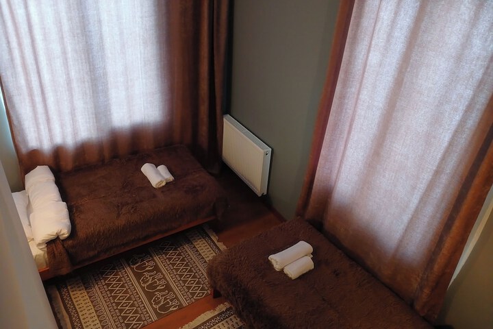 Room 13 of 75
