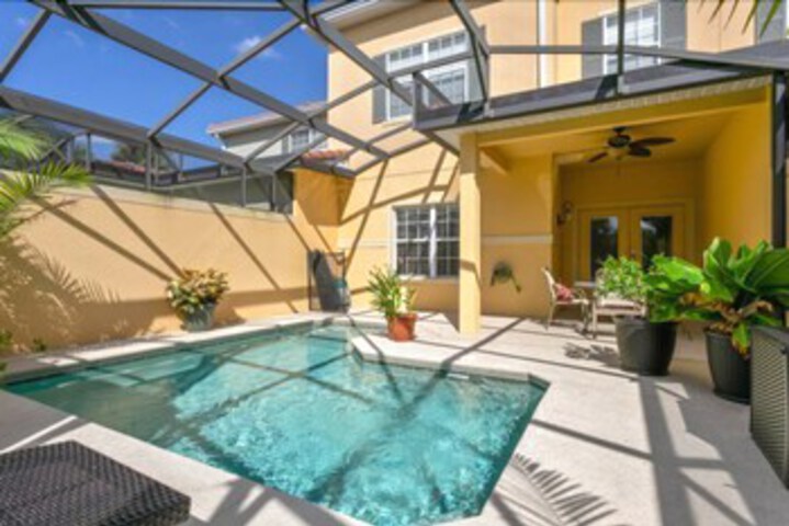 Pool 19 of 35