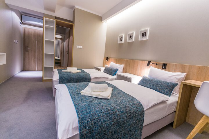 Room 4 of 47