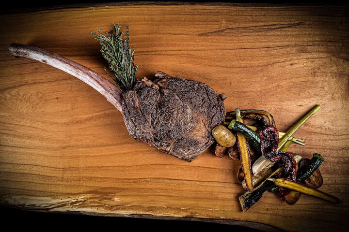 Dining 30 of 49