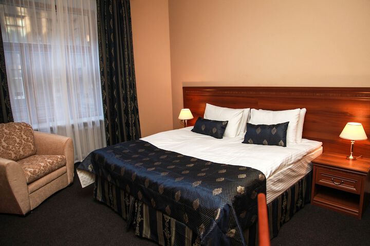 Room 7 of 39