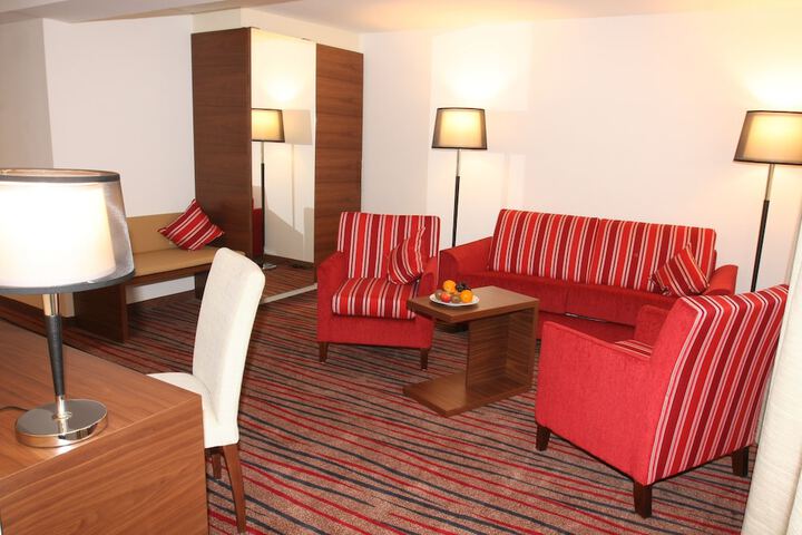Room 16 of 59