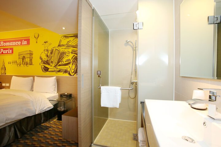 Room 21 of 60