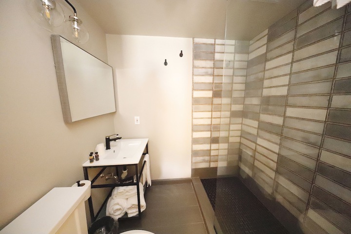 Room 44 of 72