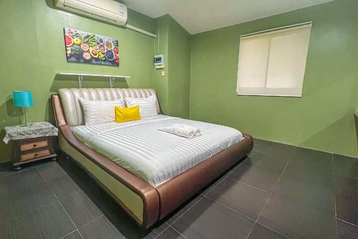 Room 7 of 97