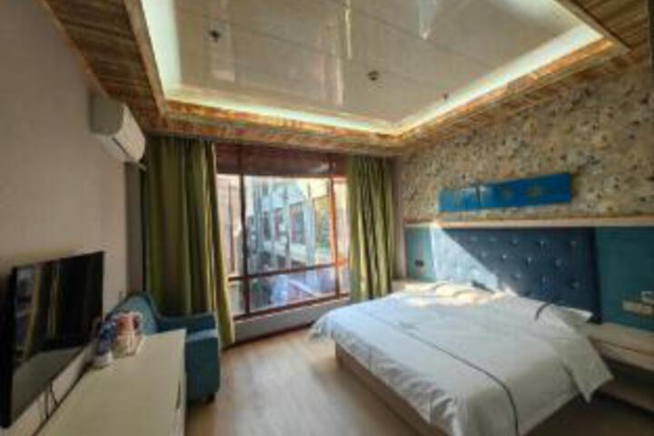 Room 16 of 17