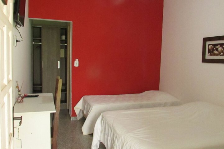 Room 2 of 31