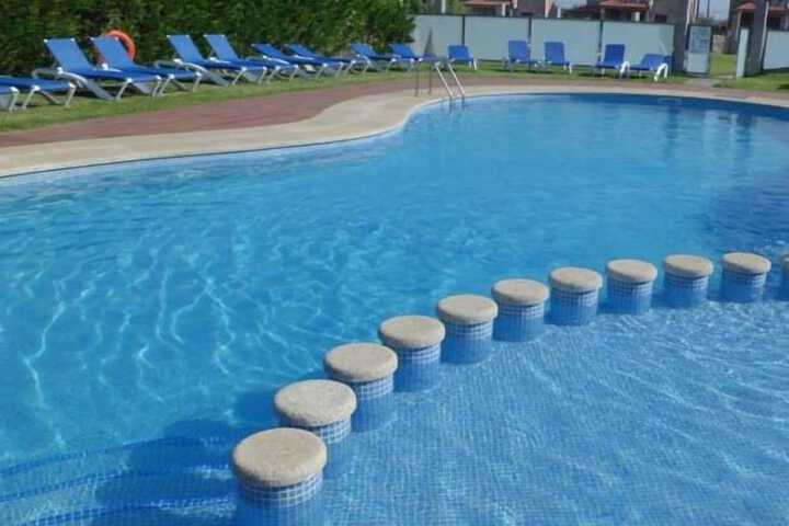 Pool Hotel