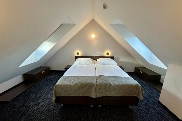 Room 8 of 81
