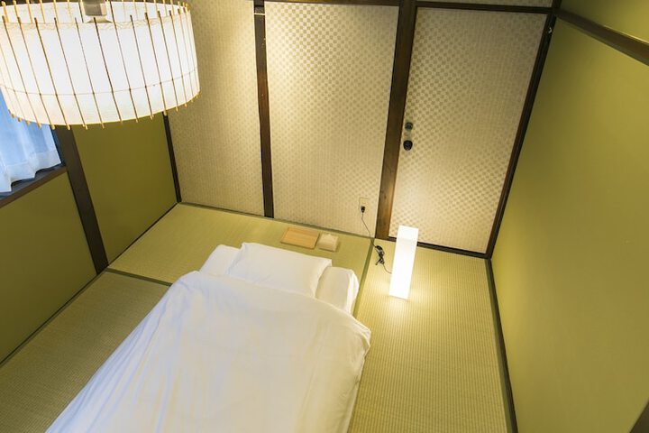 Room 20 of 111