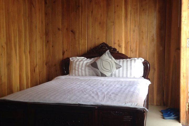 Room 4 of 23