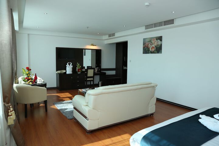 Room 35 of 62