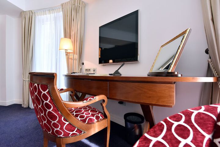 Room 17 of 61