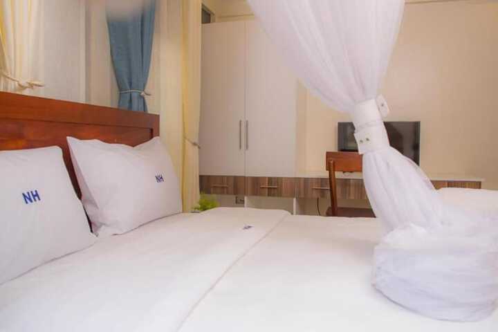 Room 5 of 20