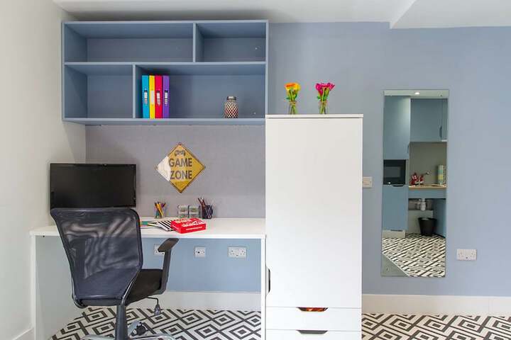 Room 8 of 26