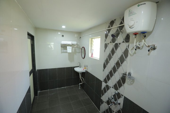 Room 18 of 18