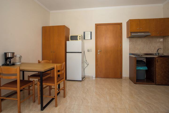 Room 8 of 151