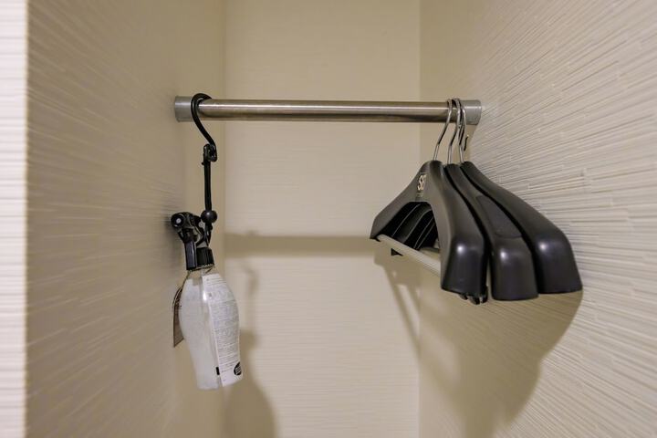 Room 30 of 69