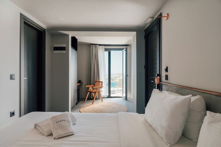 Room 32 of 89