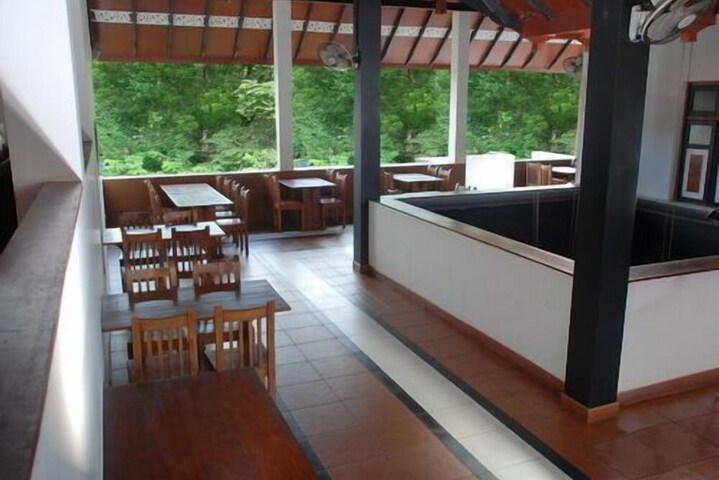 Dining Photos