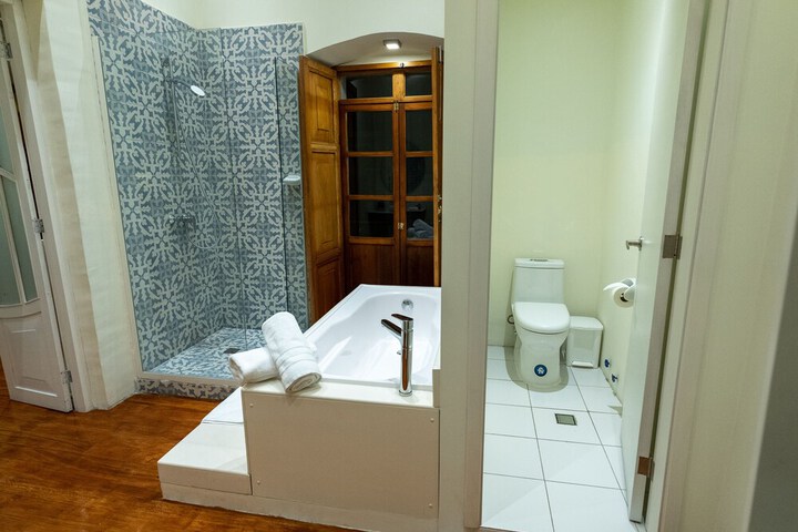 Room 19 of 29