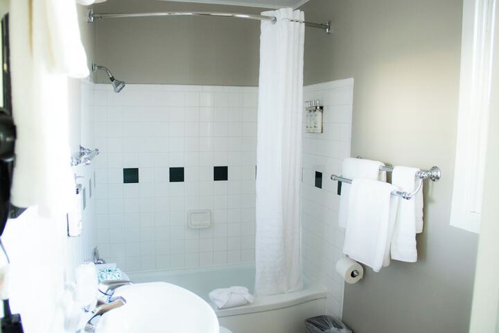 Clean Restrooms