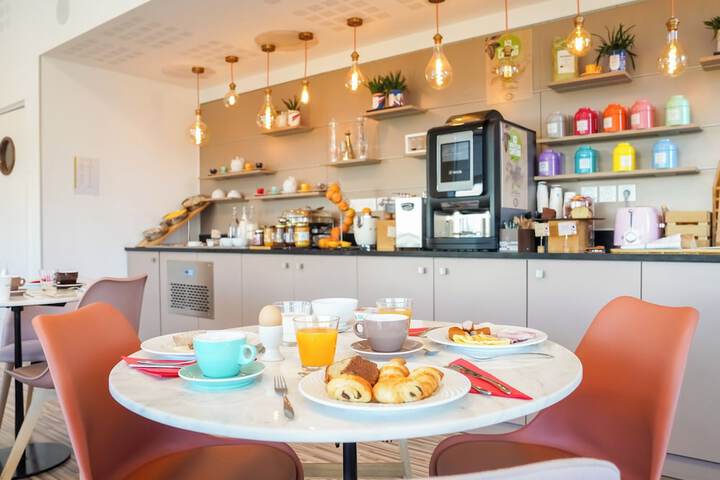 Breakfast area