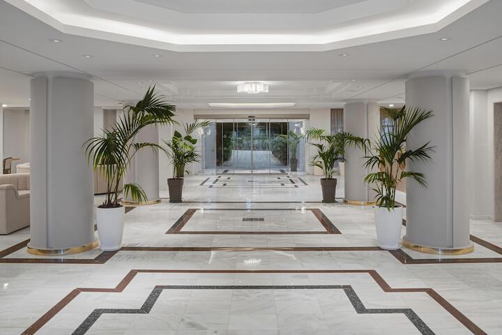 Guest Lobby