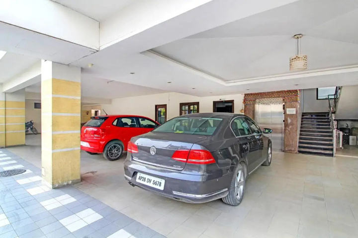 Fabhotel Hill View Ii Hitech City - Fully Vaccinated Staff