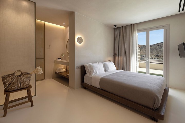 Room 13 of 45