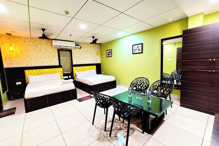 Room 8 of 22