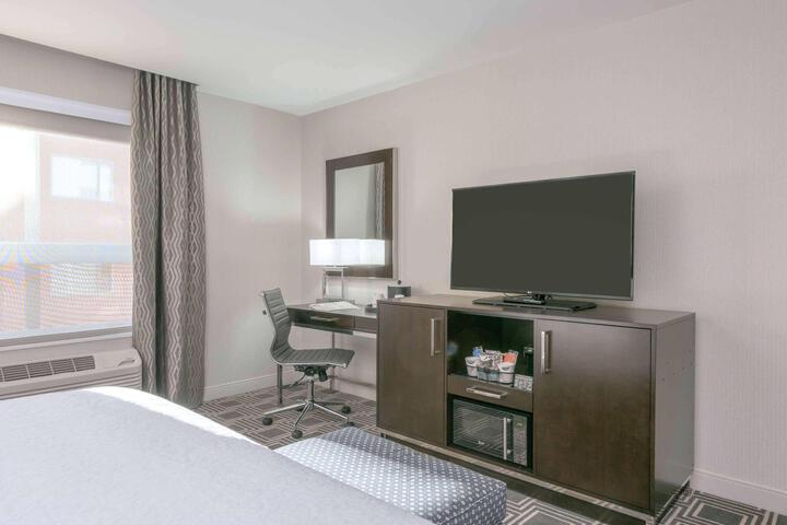 1 King Bed (13 of 22)