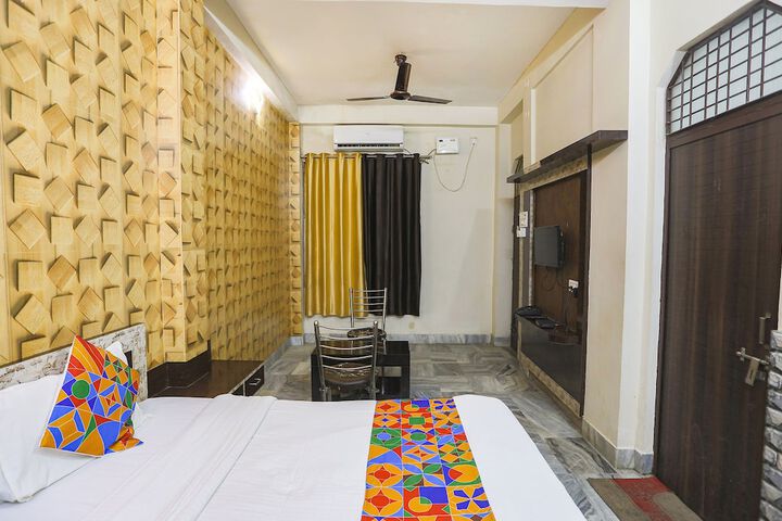 Room 16 of 25