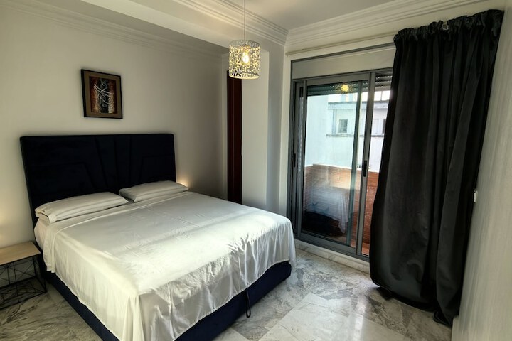 Room 27 of 404