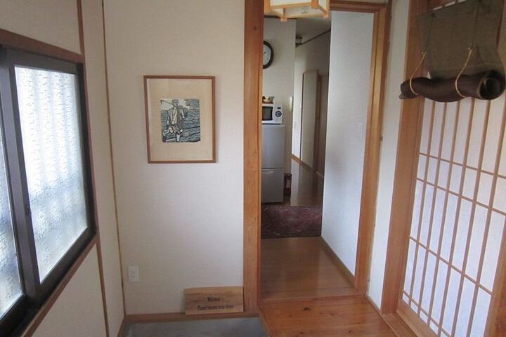 Room 8 of 25