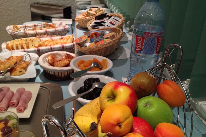 Breakfast/Coffee Service 19 of 64