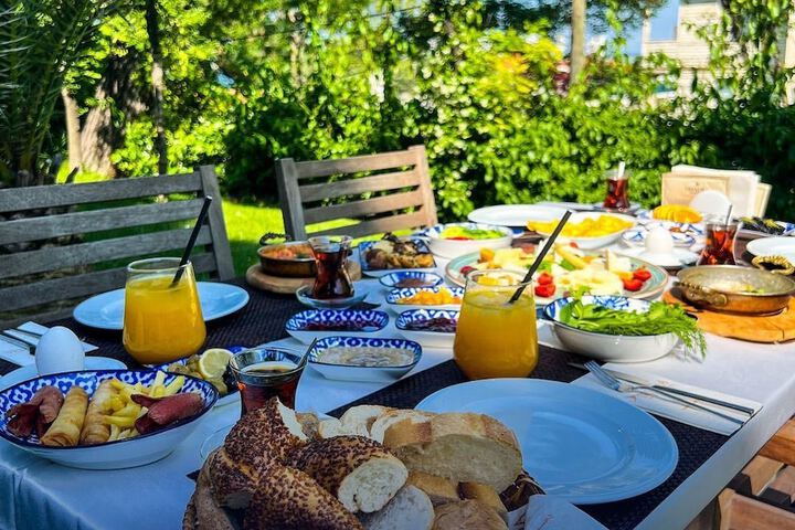Breakfast/Coffee Service 55 of 71