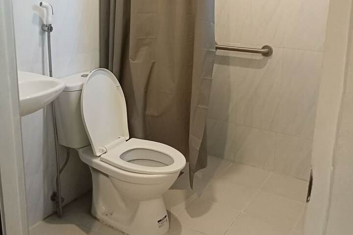 Clean Restrooms