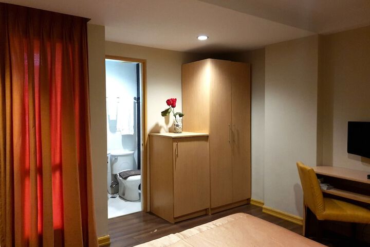 Room 58 of 83