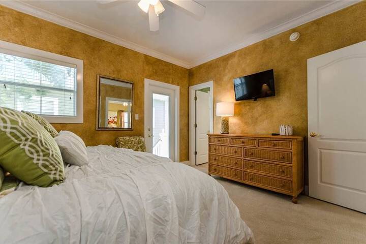Room 8 of 92