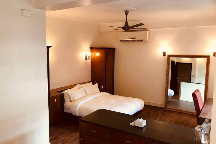 Room 29 of 130