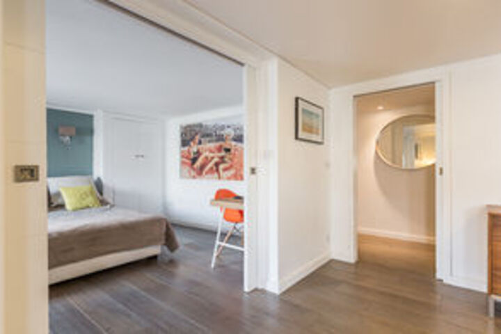 Room 74 of 189