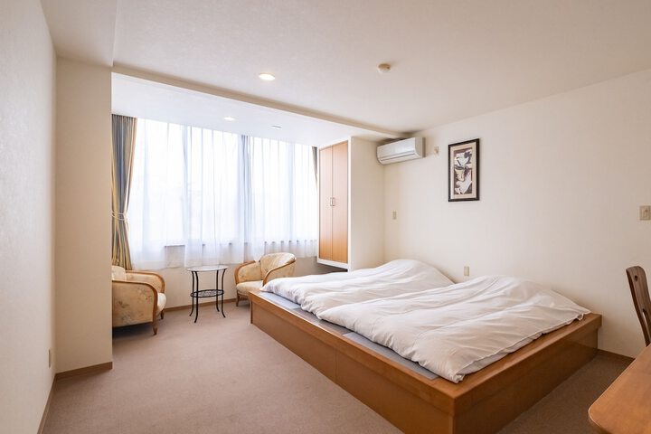 Room 15 of 46