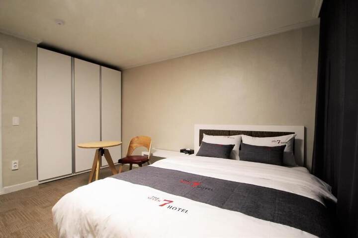 Room 6 of 41